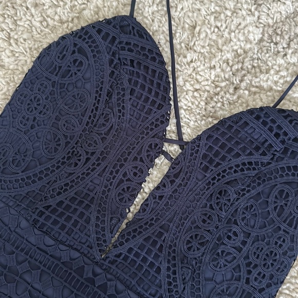 Lovers and Friends Orchard Dress in Navy Size M - Picture 4 of 6